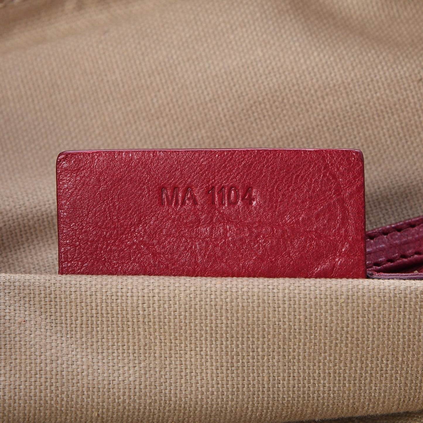 Lambskin Medium Nightingale Red