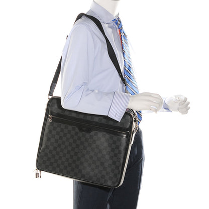Louis Vuitton Damier Graphite Steeve 2 of 8