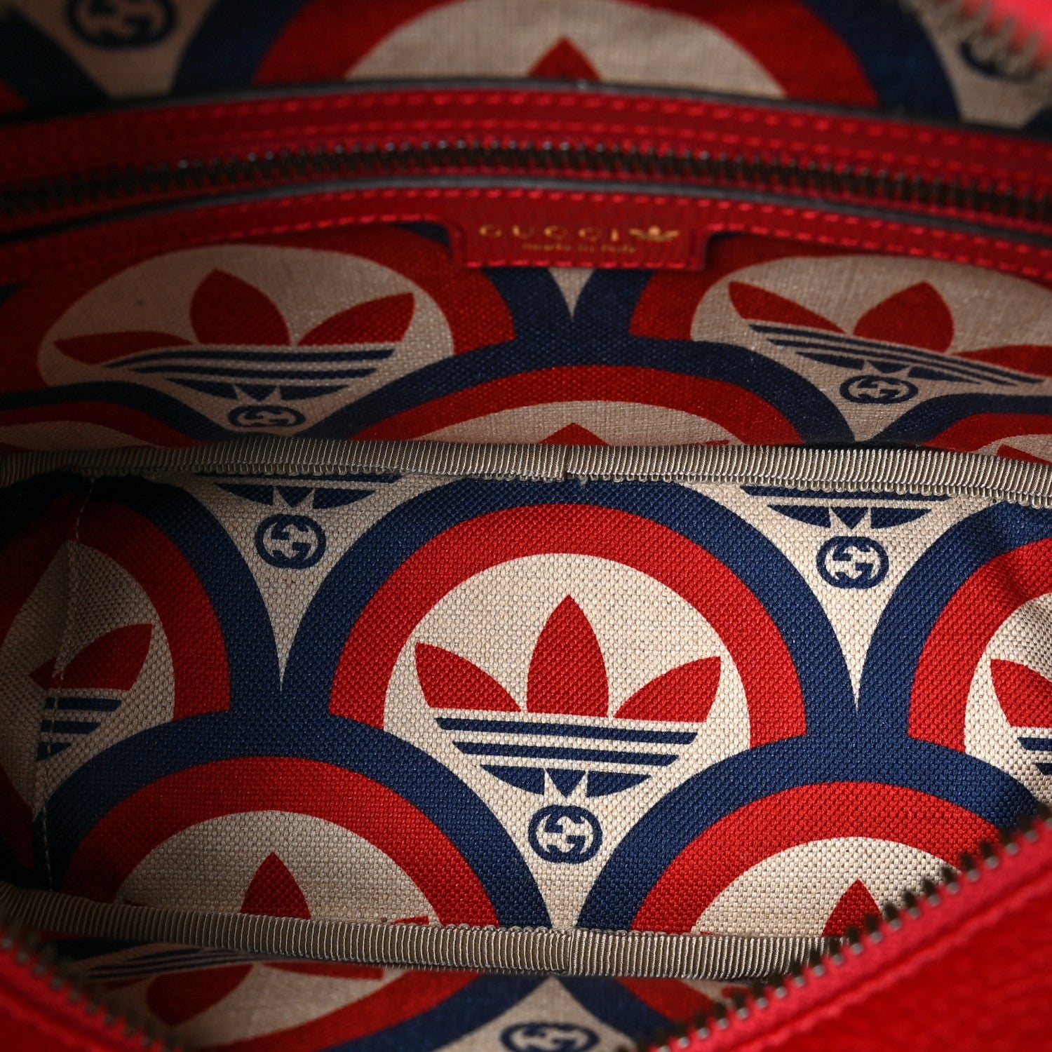 Gucci X ADIDAS Textured Dollar Calfskin Web Trefoil Logo Small Messenger Bag Hibiscus Red Off White 5 of 8