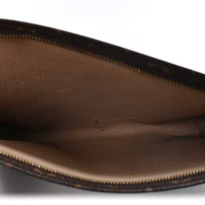 Louis Vuitton Monogram Toiletry Pouch 26 5 of 7