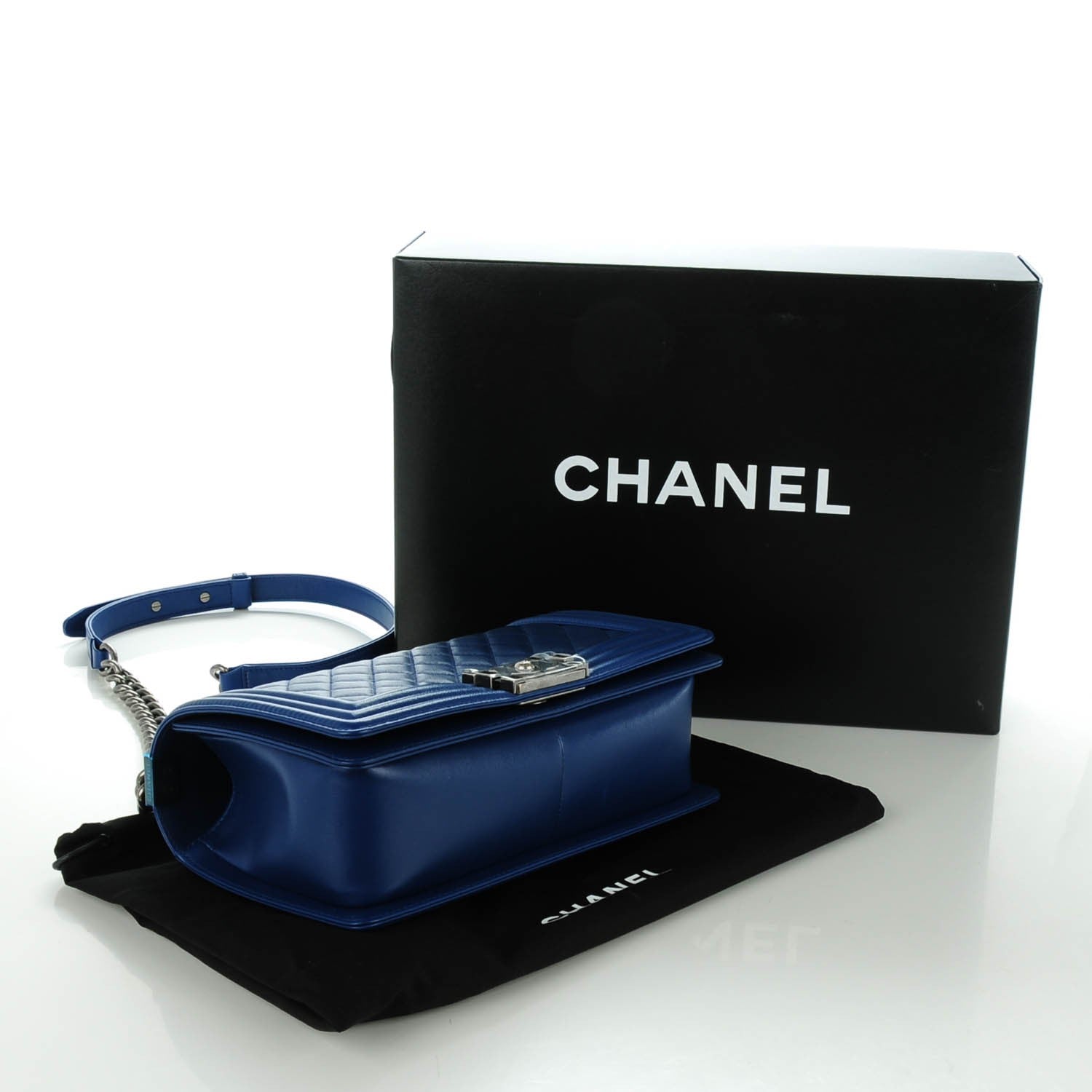 Chanel Lambskin Quilted Medium Boy Flap Dark Blue 4 of 8