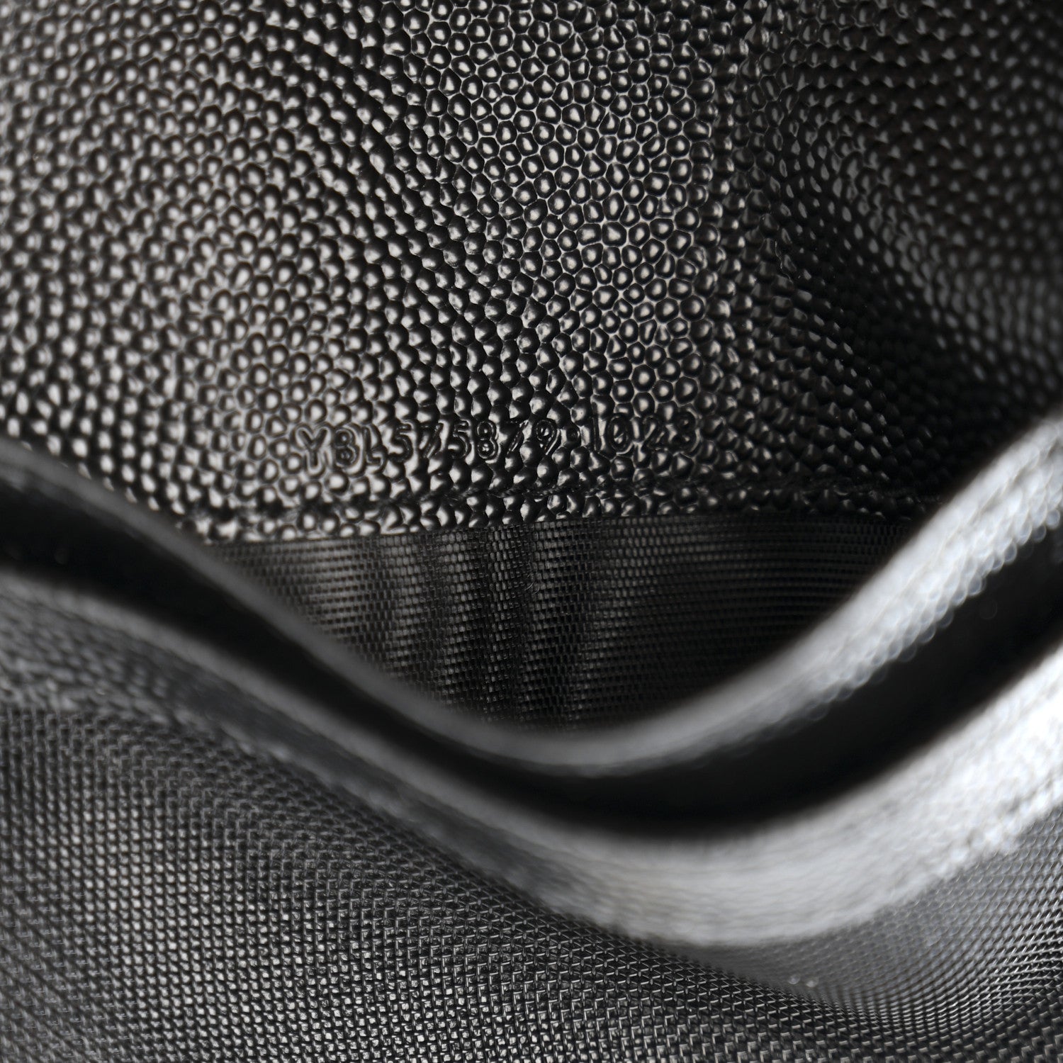 Saint Laurent Grain De Poudre Matelasse Chevron Monogram Zipped Card Case Black 7 of 7