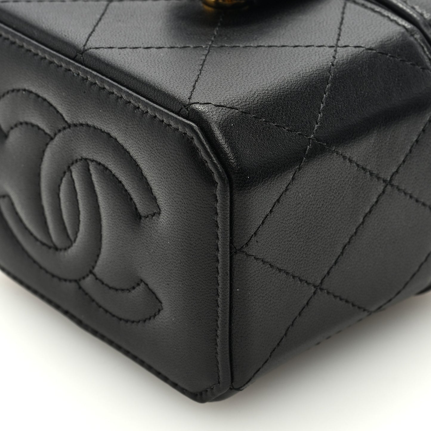 Lambskin Quilted Vanity Clutch With Chain Black
