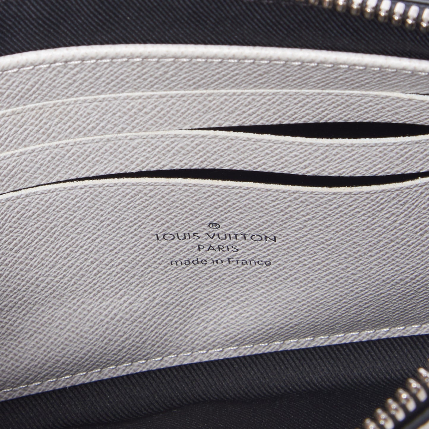 Monogram Discovery Pochette White