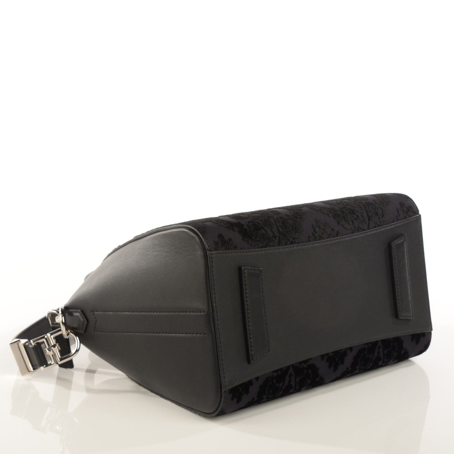 Calfskin Velvet Small Devoree Antigona Black