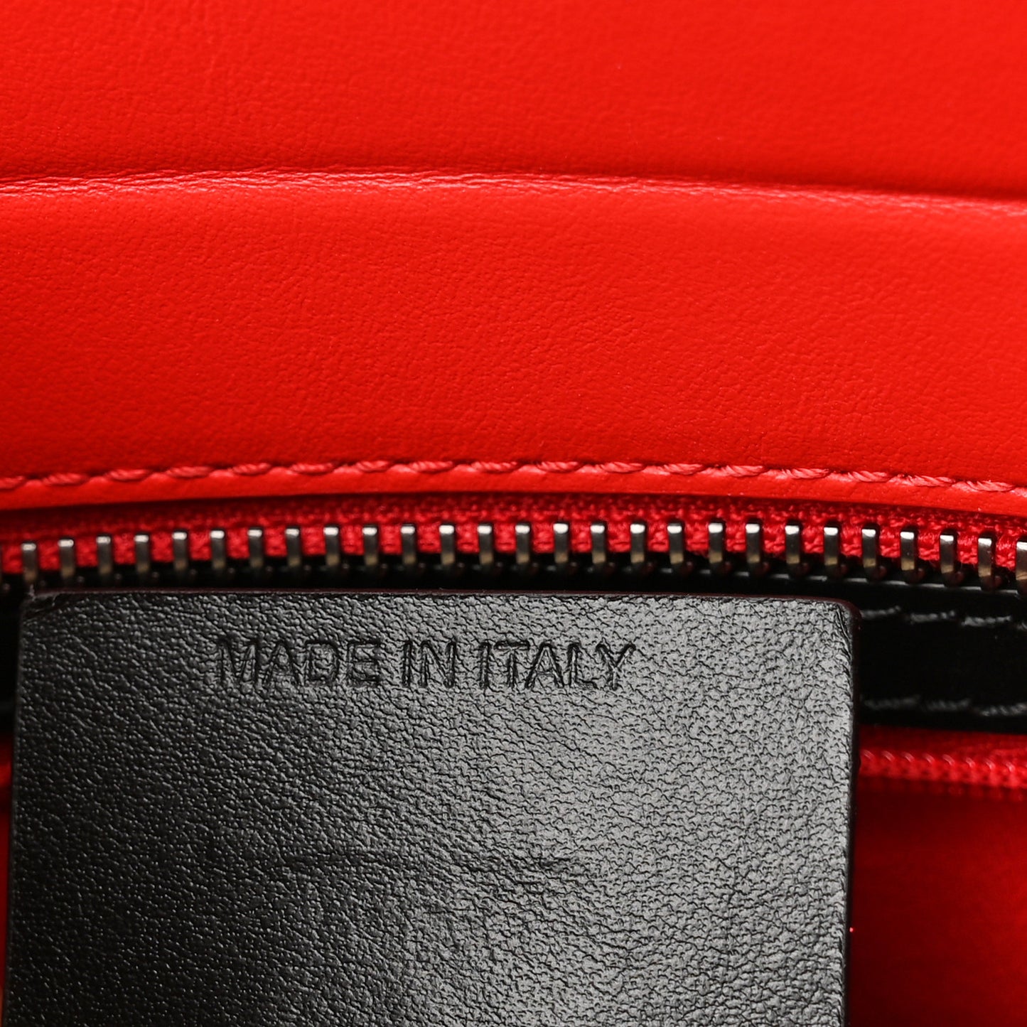 Calfskin Medium Paloma Black