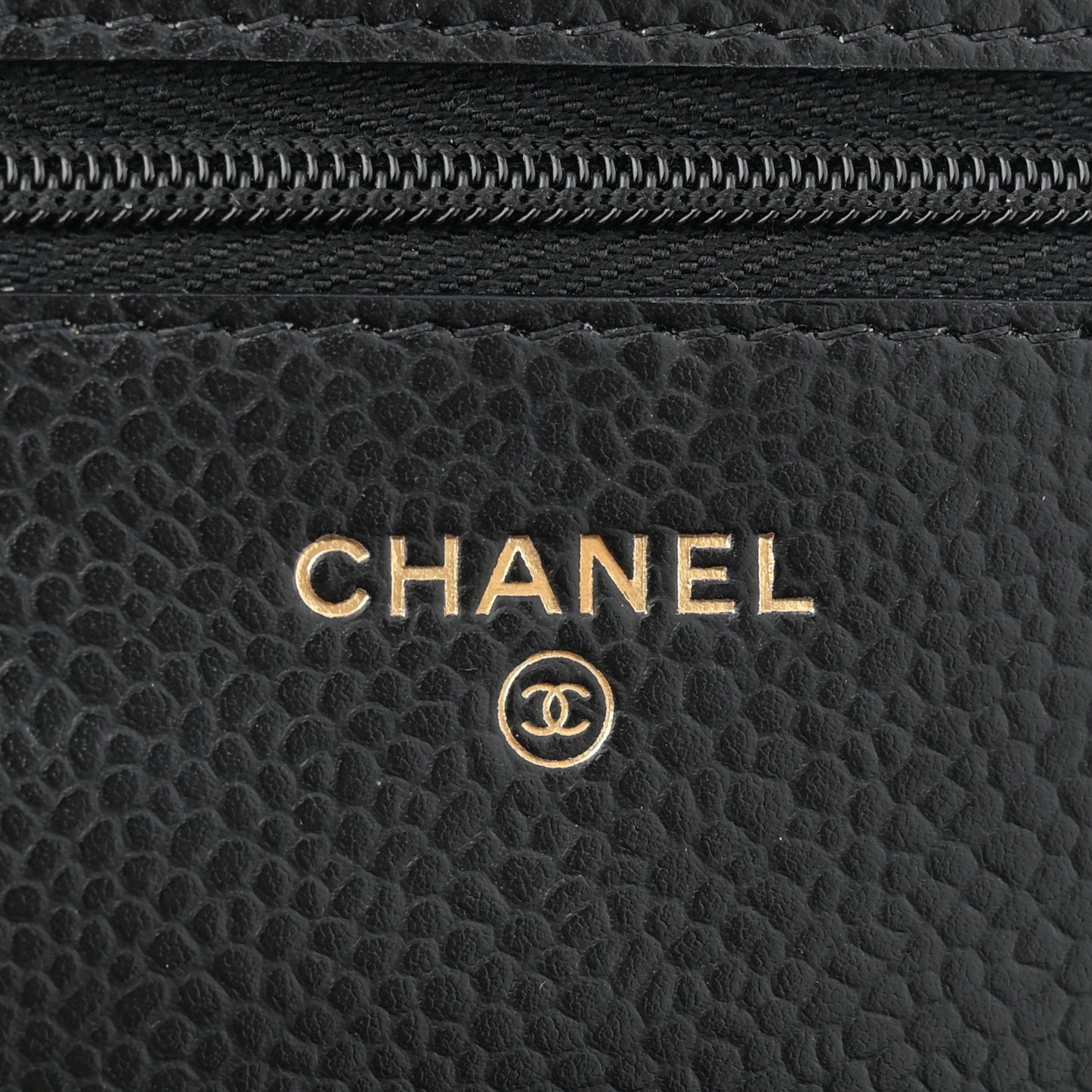 Caviar Quilted Wallet on Chain WOC Black