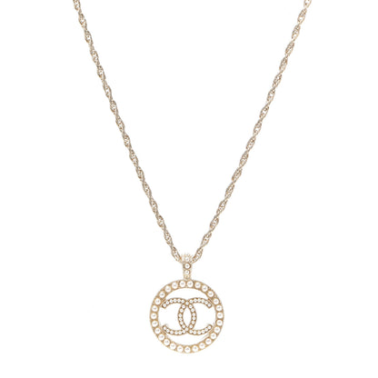 Chanel Pearl CC Round Pendant Necklace Gold 1 of 5