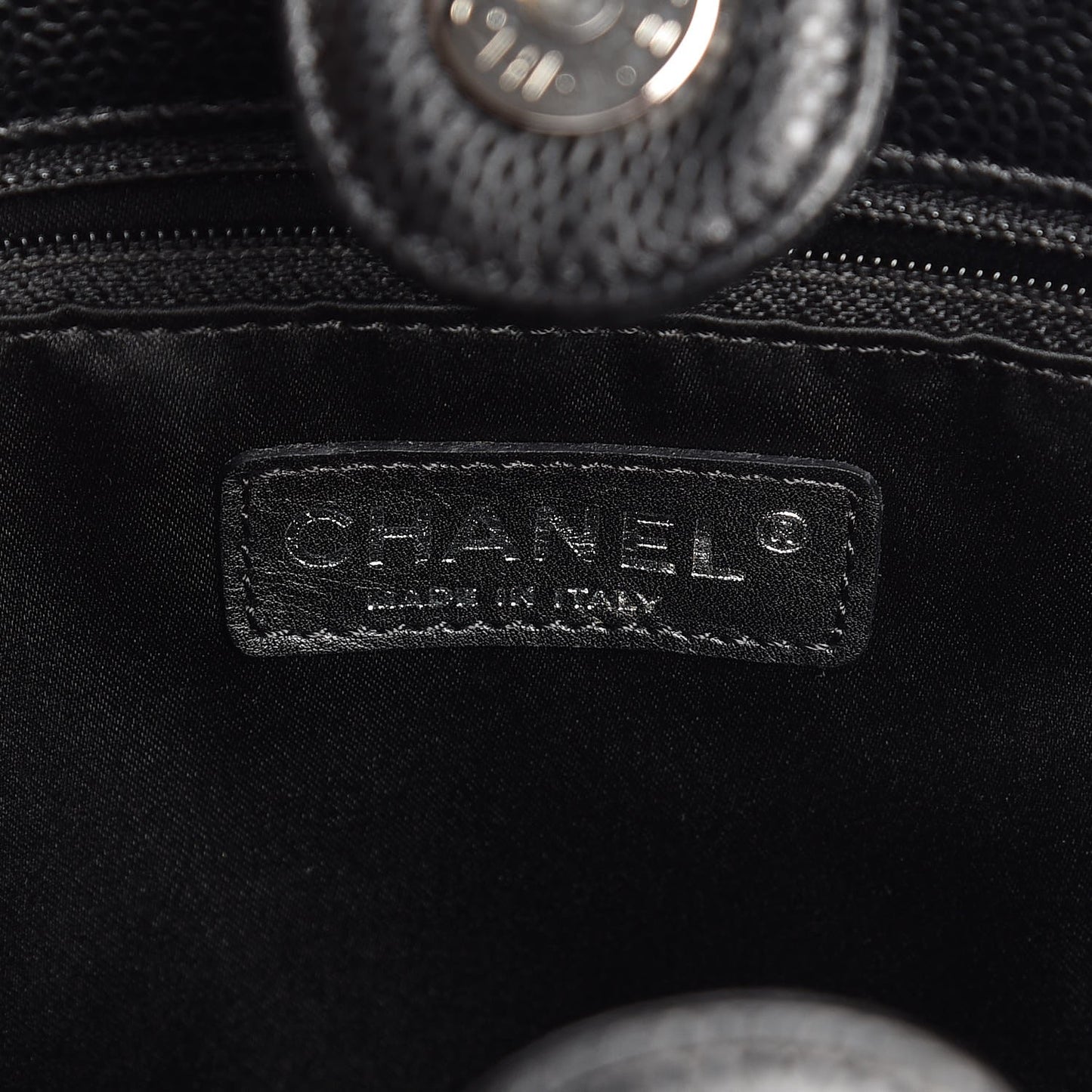 Caviar Quilted Petit Shopping Tote PST Black