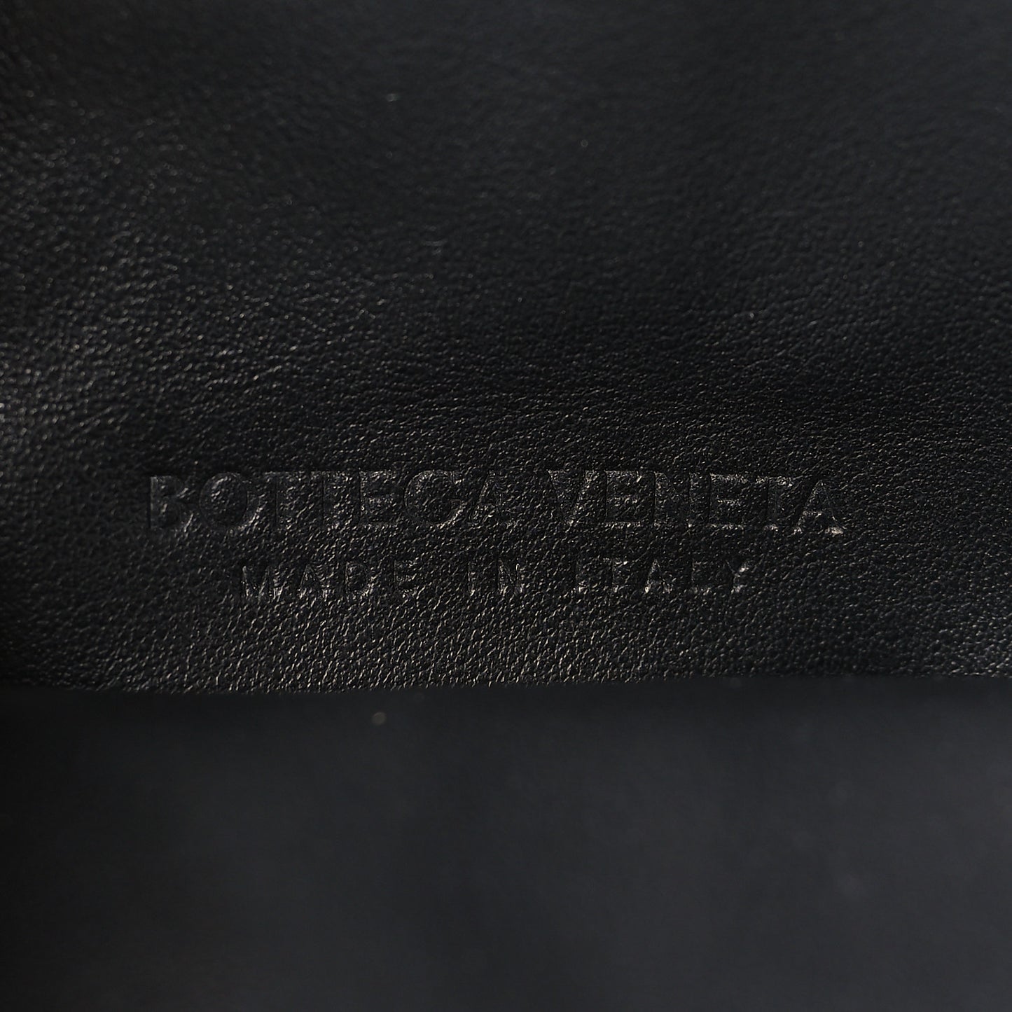 Lambskin BV Trine Clutch Black