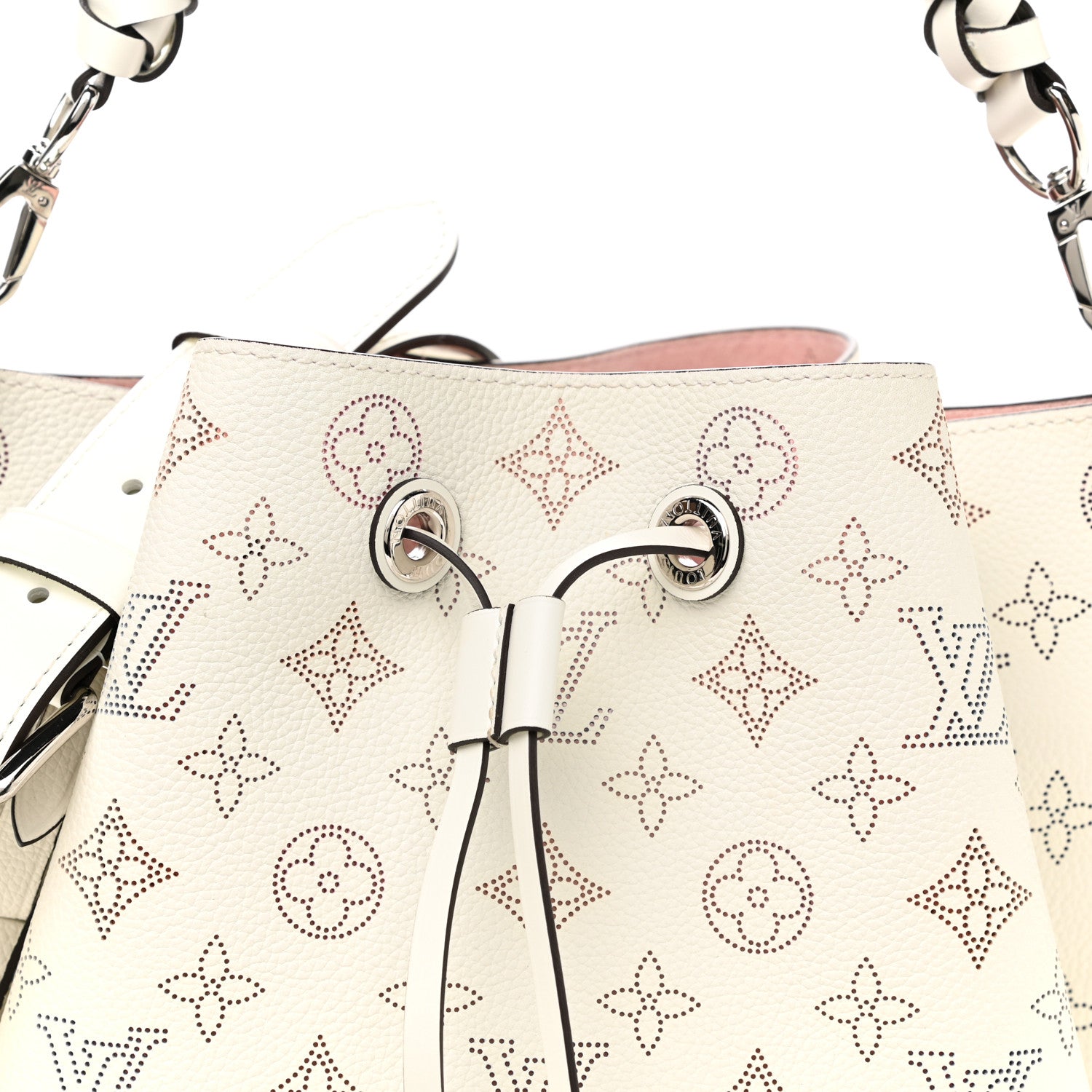 Louis Vuitton Mahina Muria Snow White 7 of 10