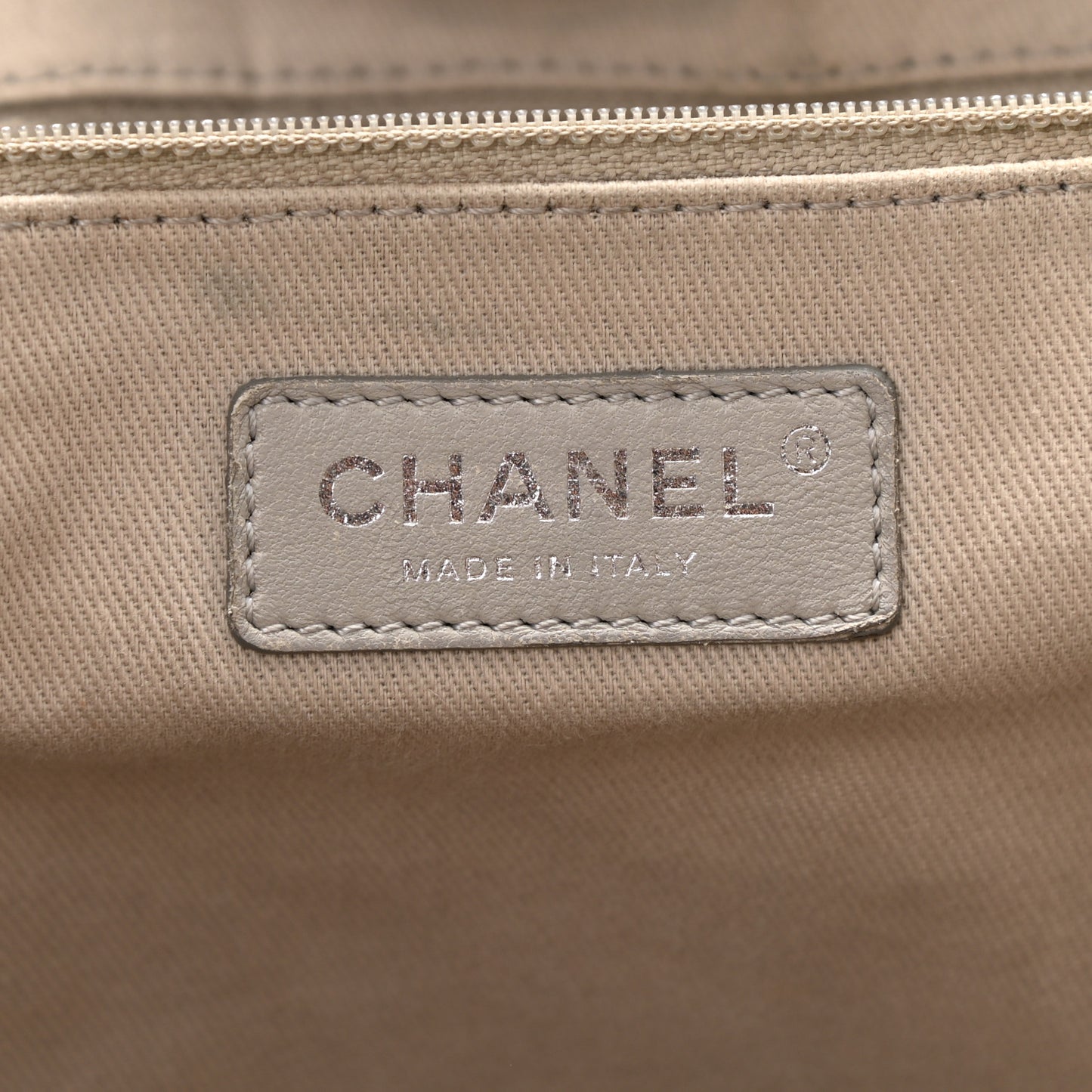 Glazed Calfskin Large Deauville Tote Black