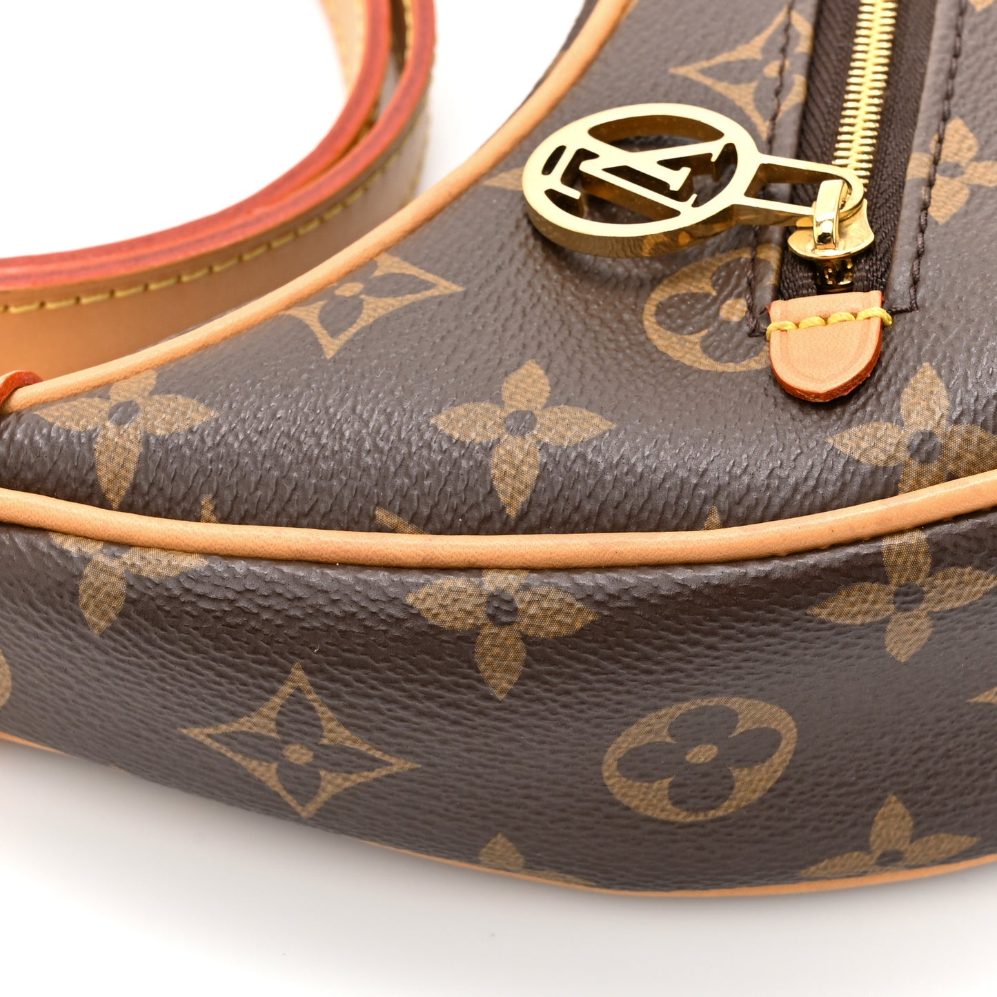 Monogram Loop