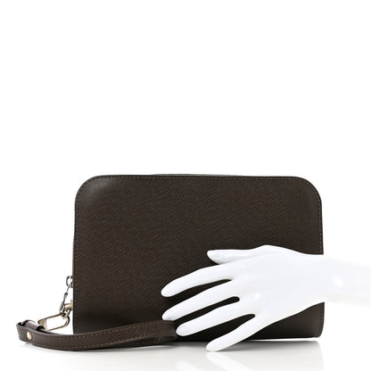 Louis Vuitton Taiga Baikal Pochette Grizzli 2 of 8