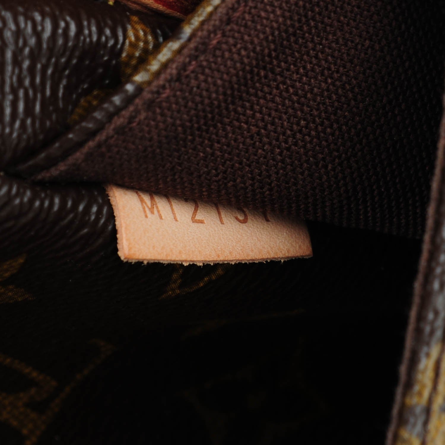 Louis Vuitton Monogram Menilmontant MM 7 of 7