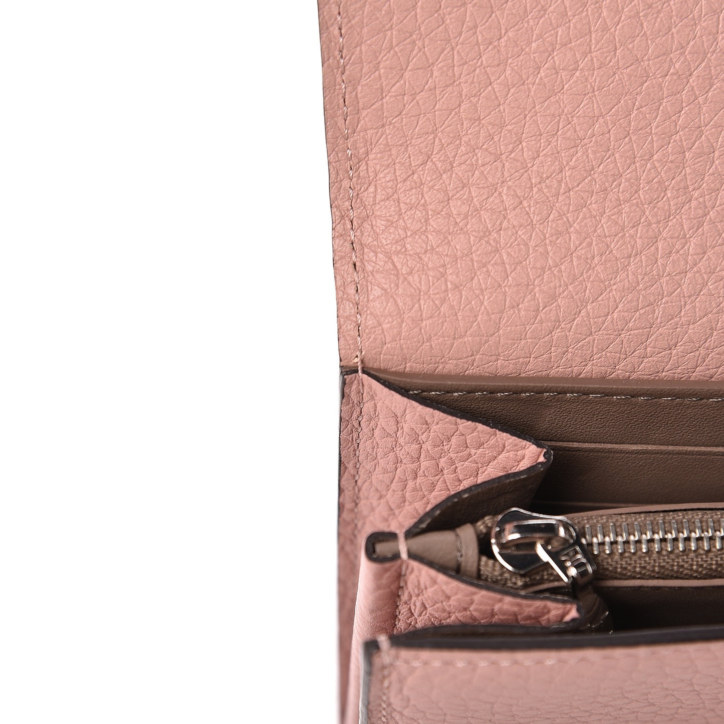 Taurillon Capucines Wallet Magnolia