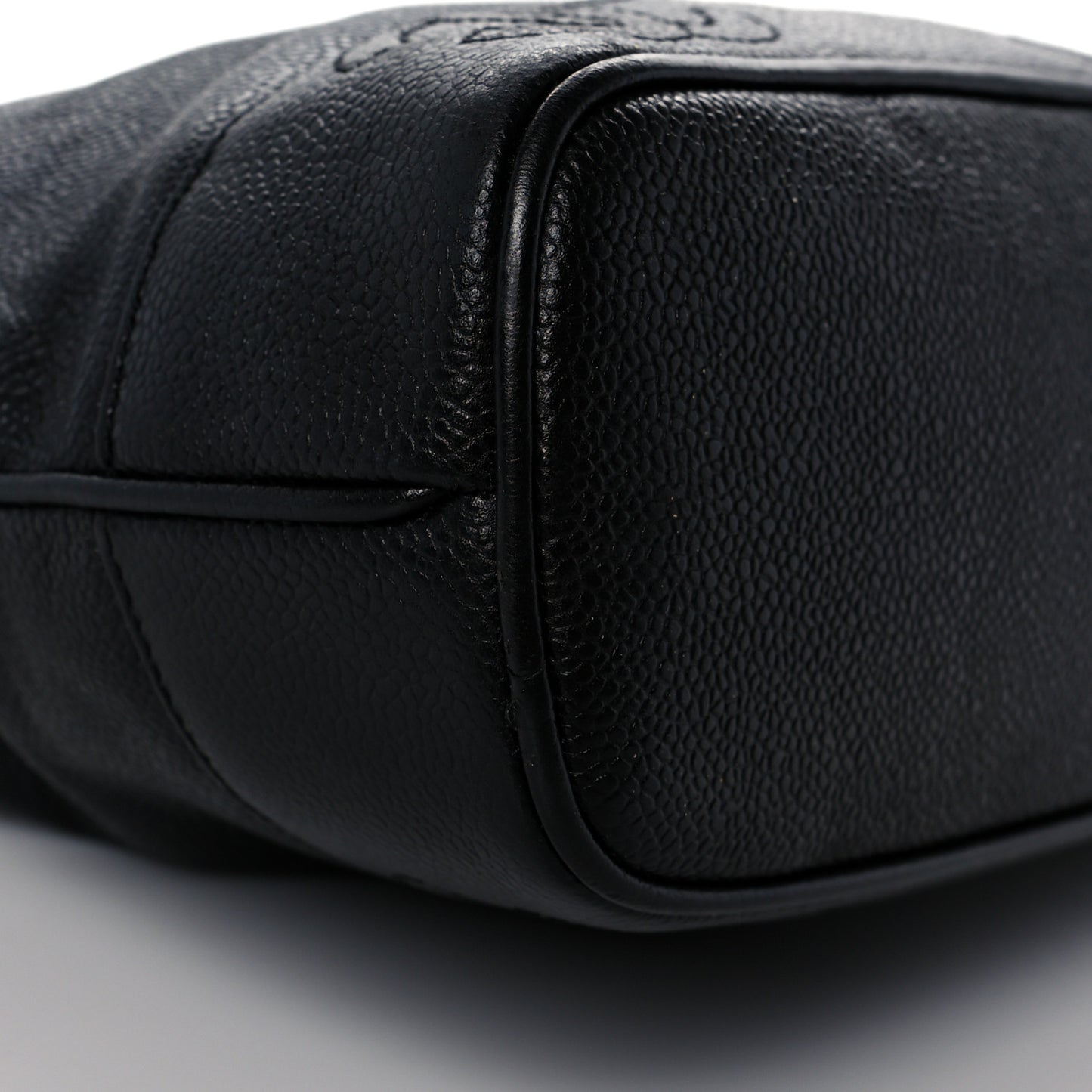 Caviar CC Shoulder Bag Black