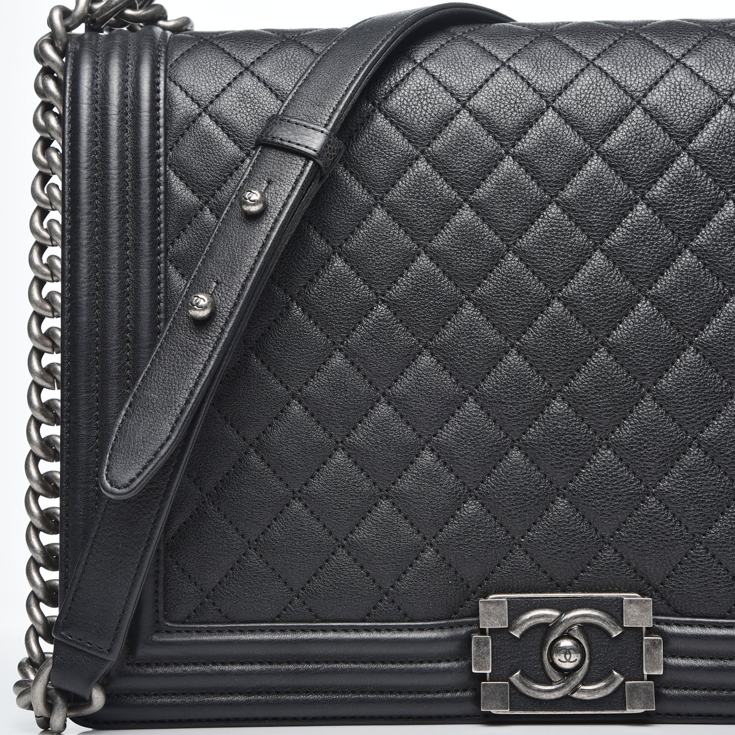 Caviar Quilted Large Boy Flap Black
