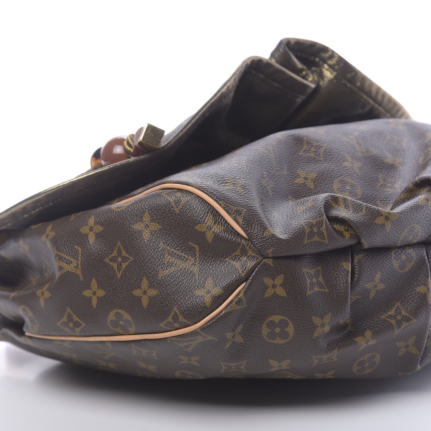 Louis Vuitton Monogram Kalahari GM 7 of 9