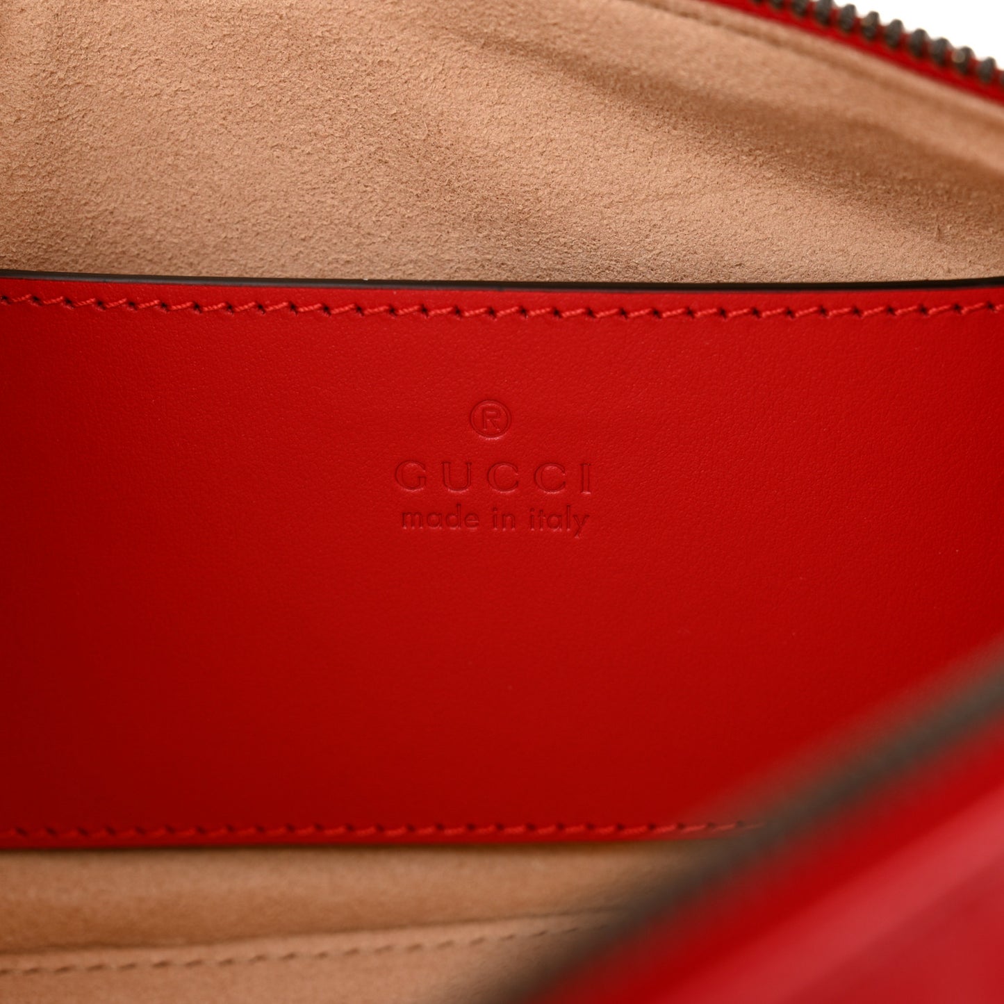 Calfskin Matelasse Chevron GG Marmont Sling Shoulder Bag Rosso