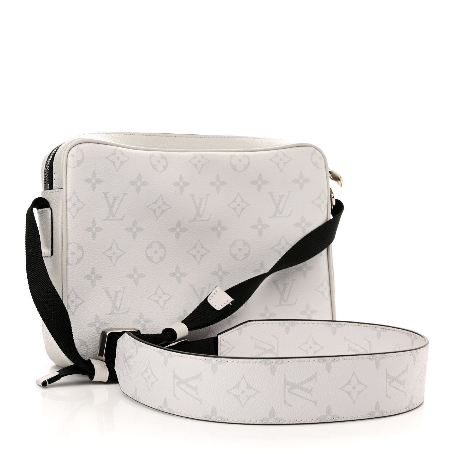 Louis Vuitton Taigarama Outdoor Messenger Antartica 3 of 10