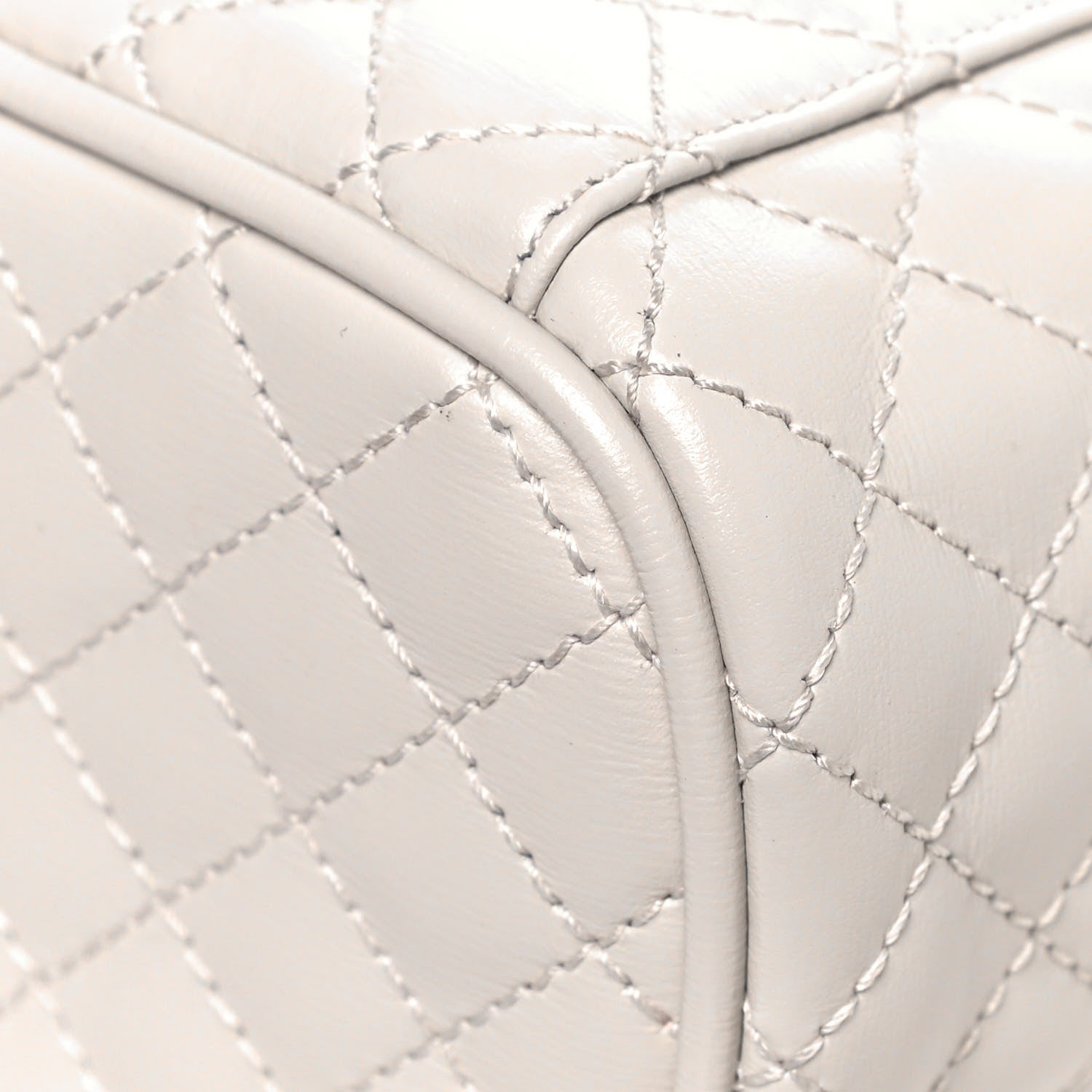 Gucci Calfskin Trapuntata Zumi Belt Bag Off White 12 of 14