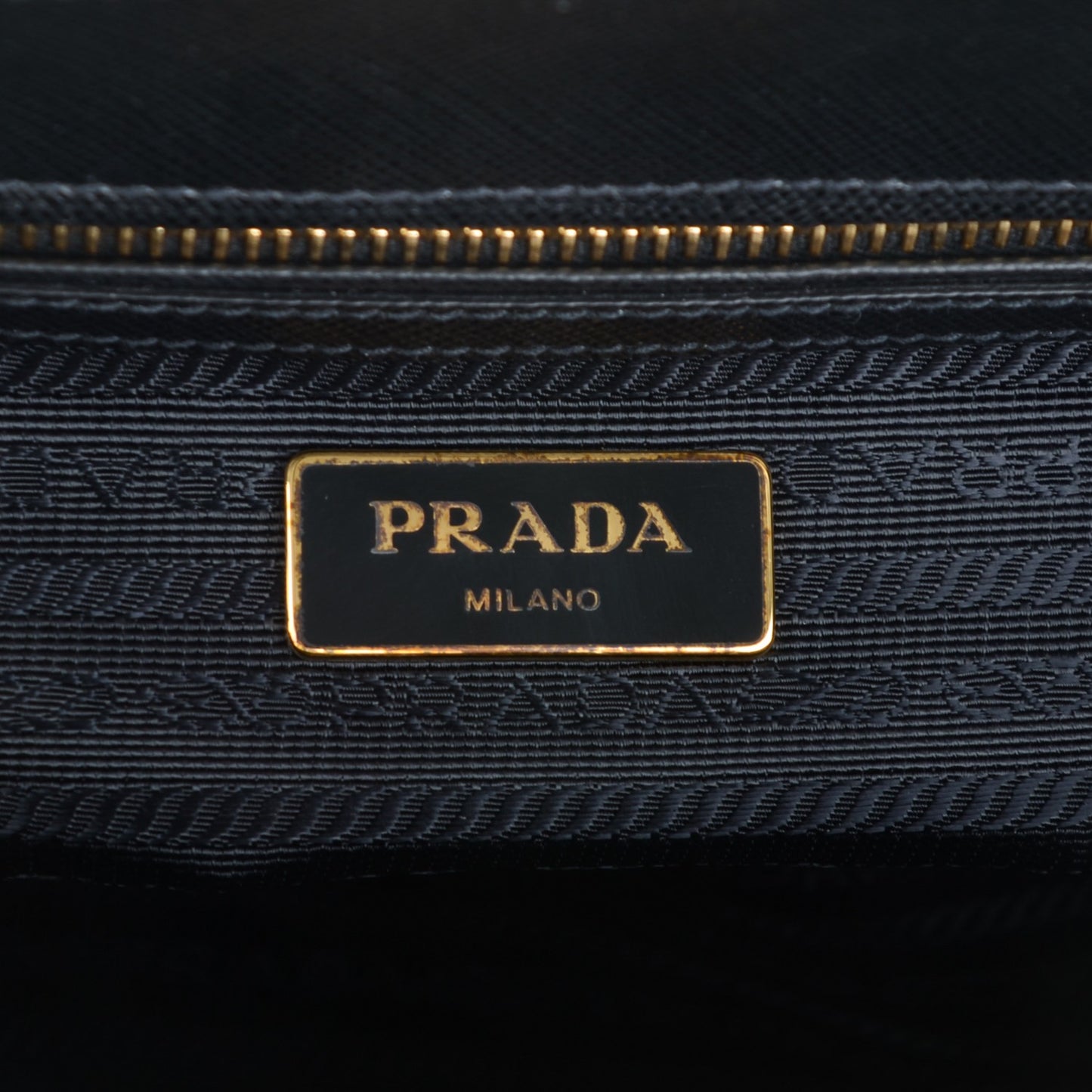 Saffiano Small Galleria Double Zip Tote Black