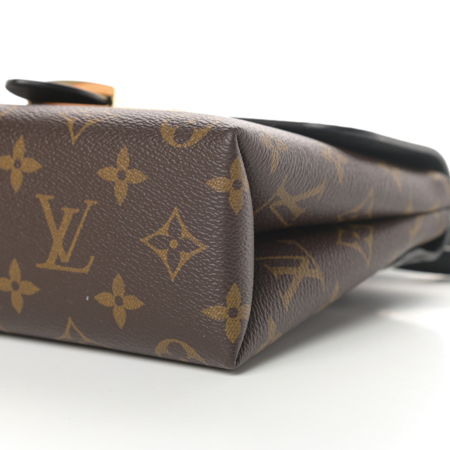 Monogram Locky BB Black