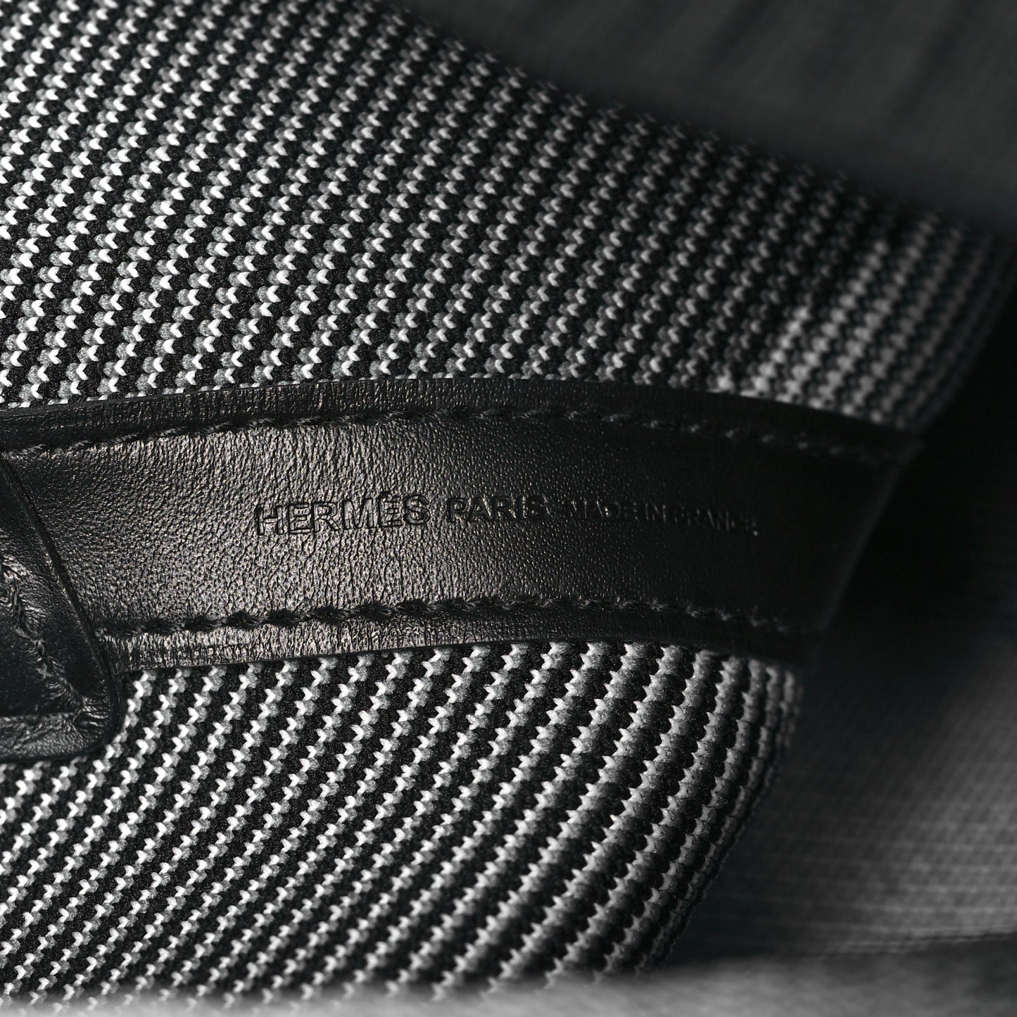 Technical Mesh Hunter Calfskin Etriviere Dynamo Shoulder Bag MM Black