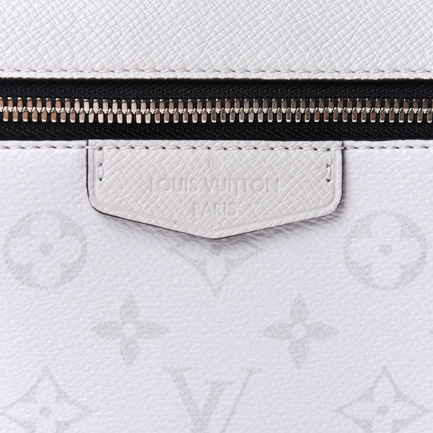 Louis Vuitton Taigarama Outdoor Messenger Antartica 7 of 10