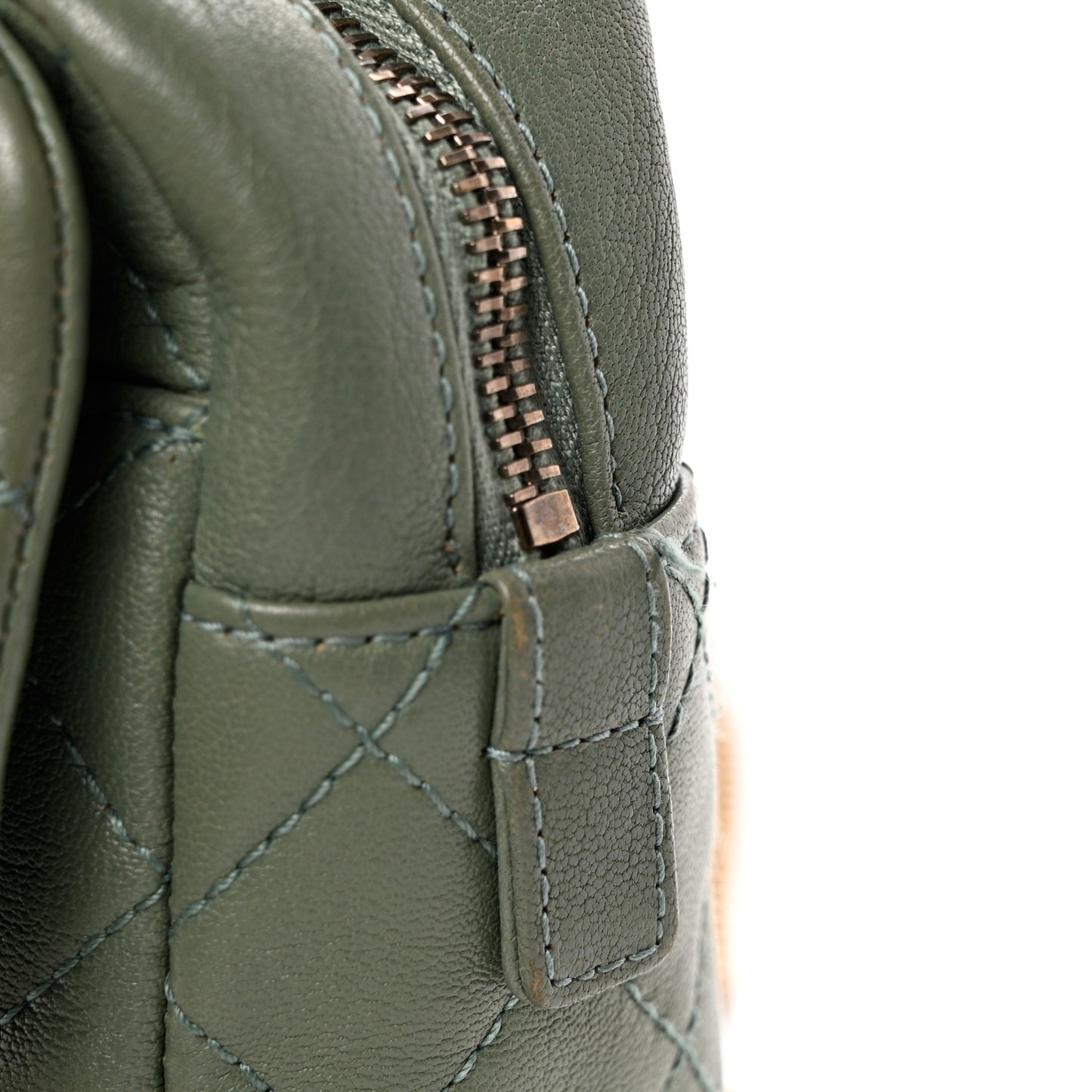 Sheepskin Quilted Trapezio Camera Case Green
