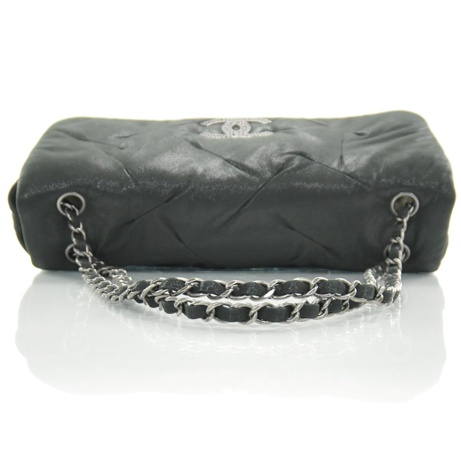 Chanel Iridescent Calfskin Glint Flap Black 5 of 9