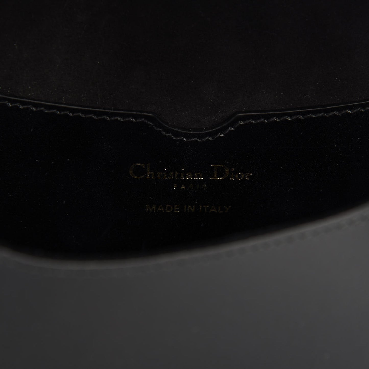 Box Calfskin Medium Bobby Flap Black