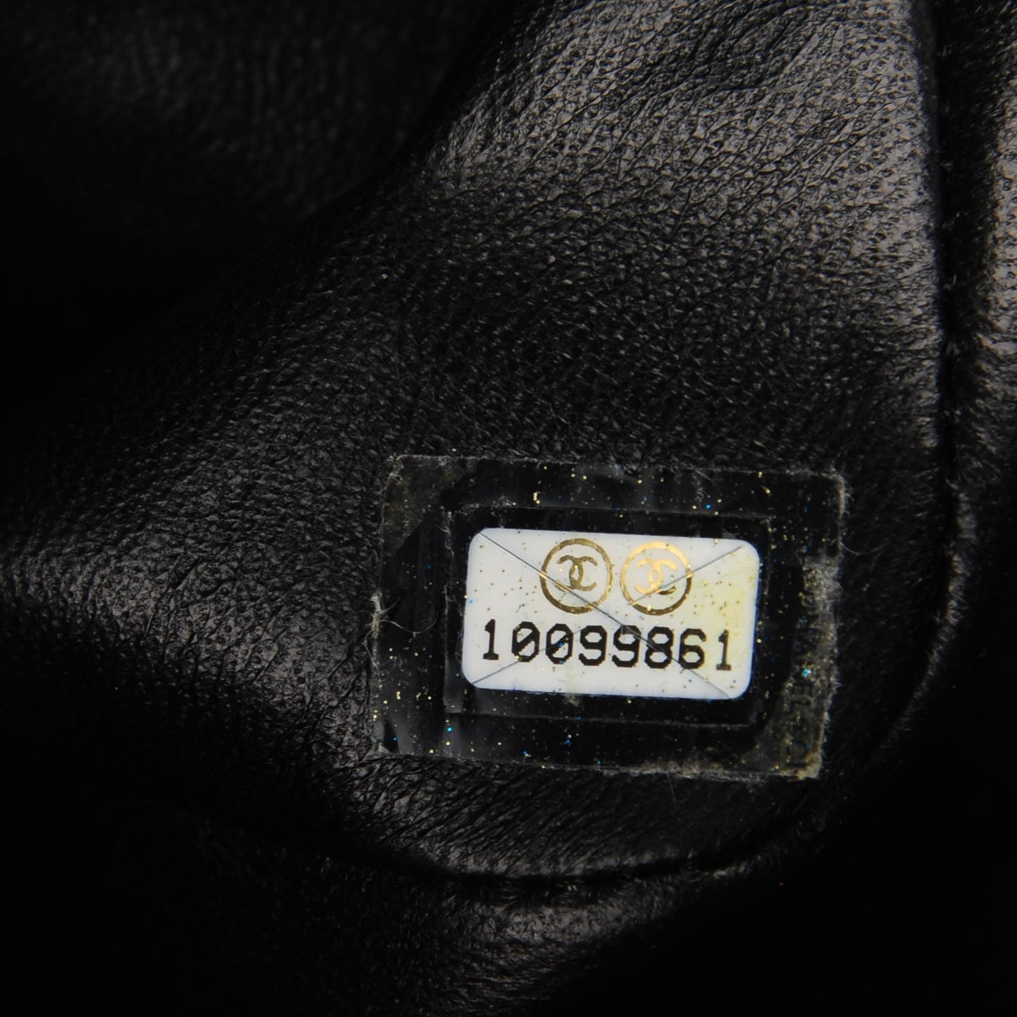 Caviar Quilted East West Flap Black
