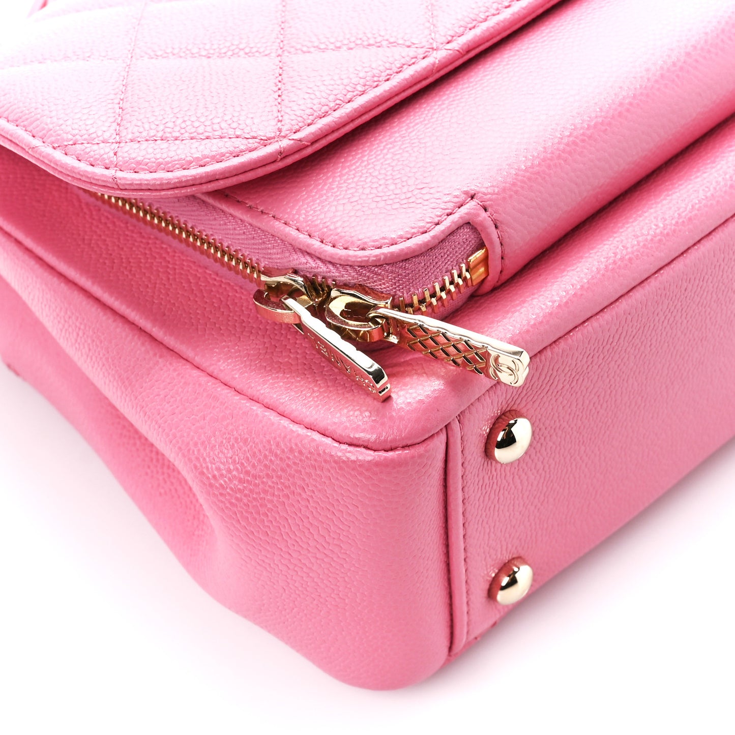 Caviar Quilted Medium Business Affinity Flap Light Pink