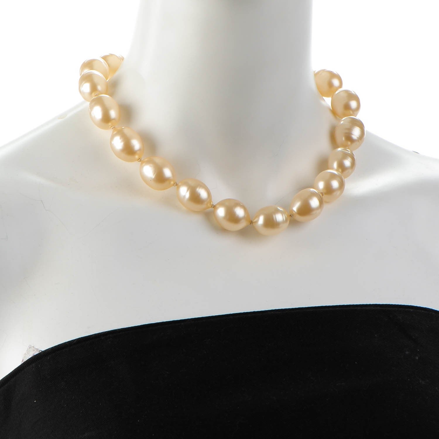 Chanel Irregular Pearl Necklace Gold 2 of 5