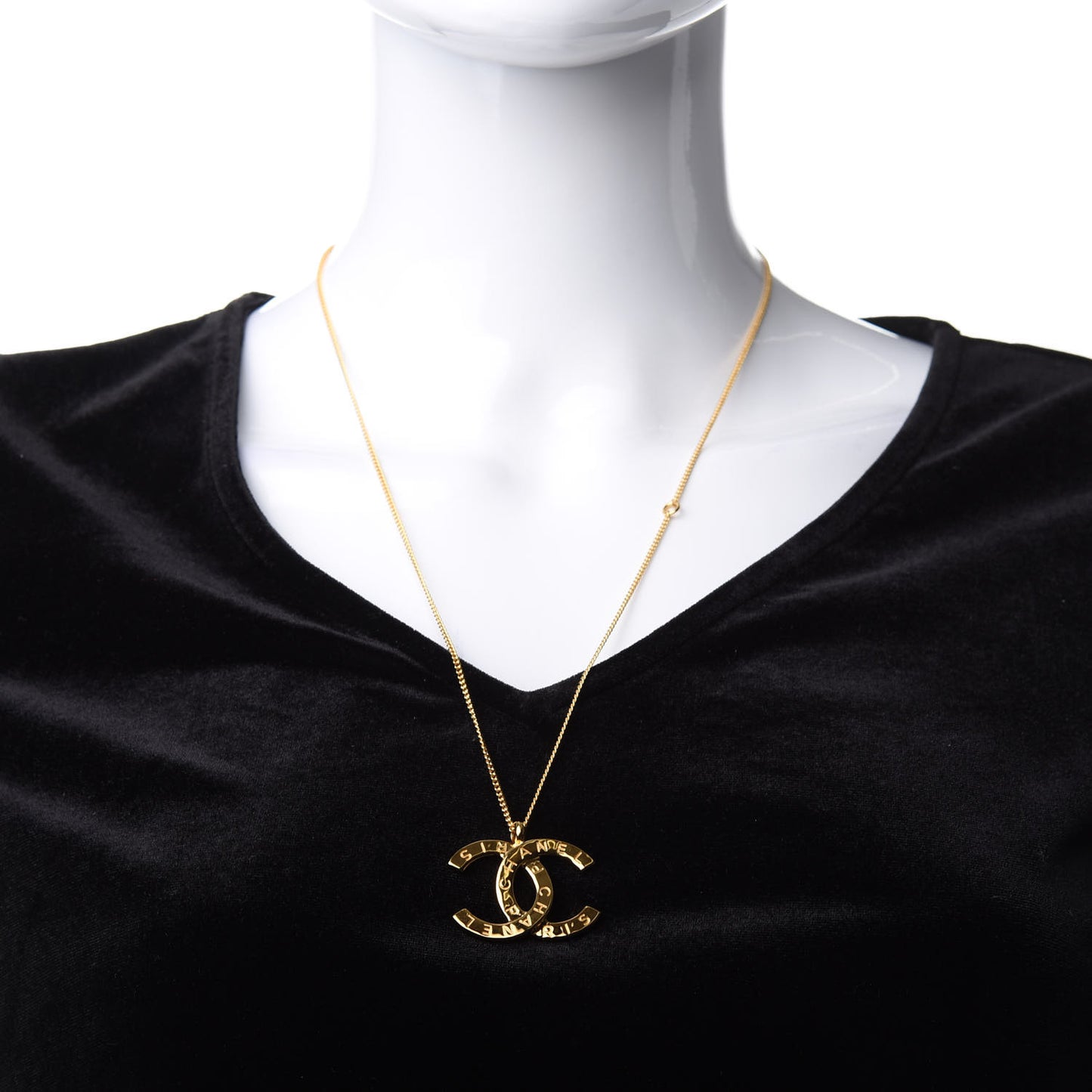 Metal CC Paris Button Necklace Gold