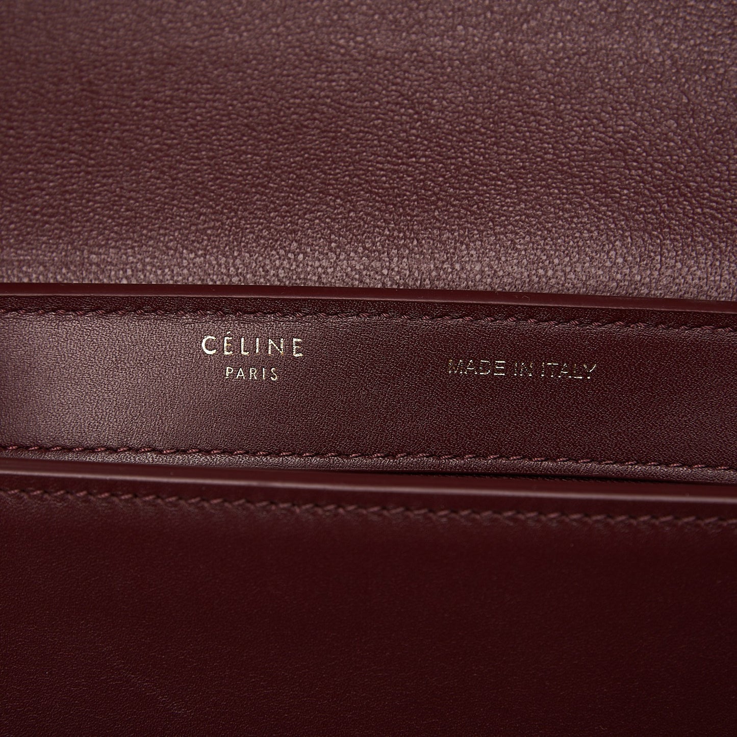 Satin Baby Grained Calfskin Small Trapeze Carmin