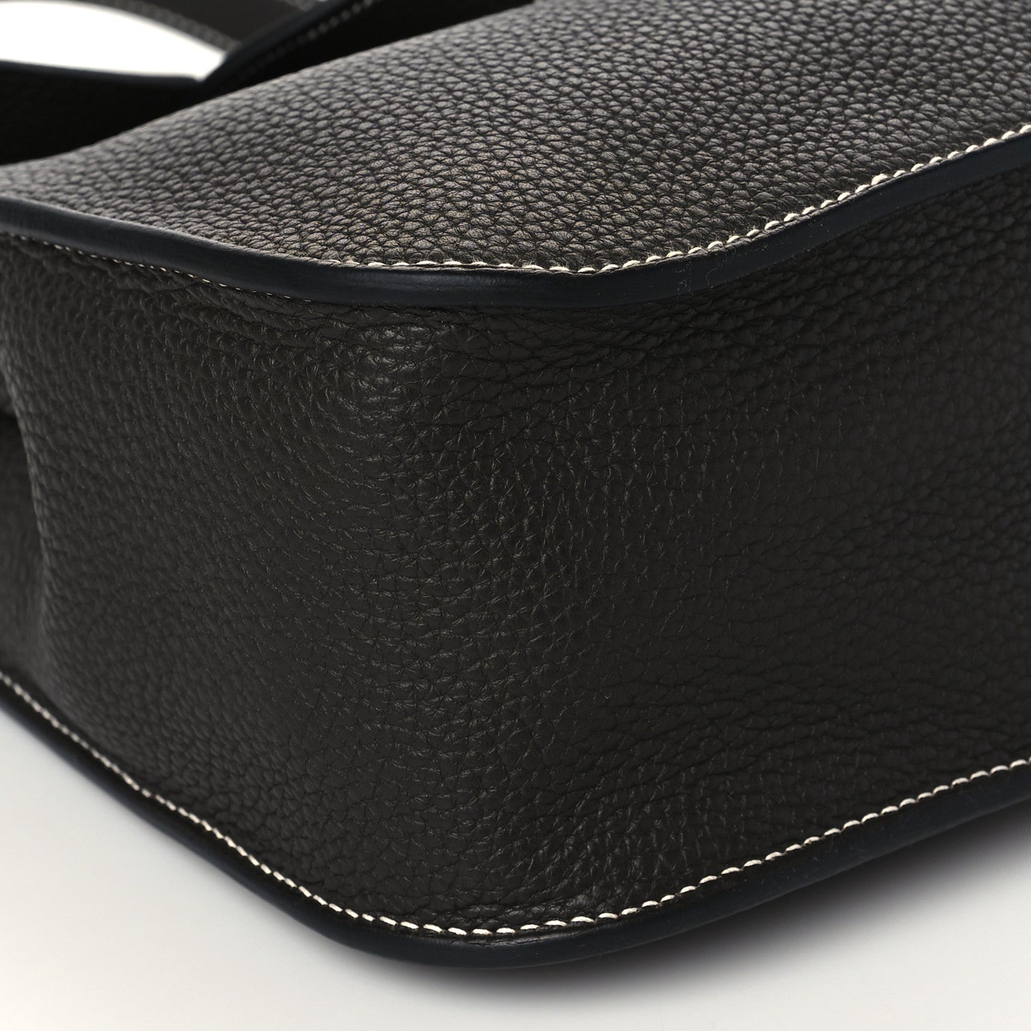 Hermes Taurillon Clemence Halzan 31 GM Chocolate 8 of 9