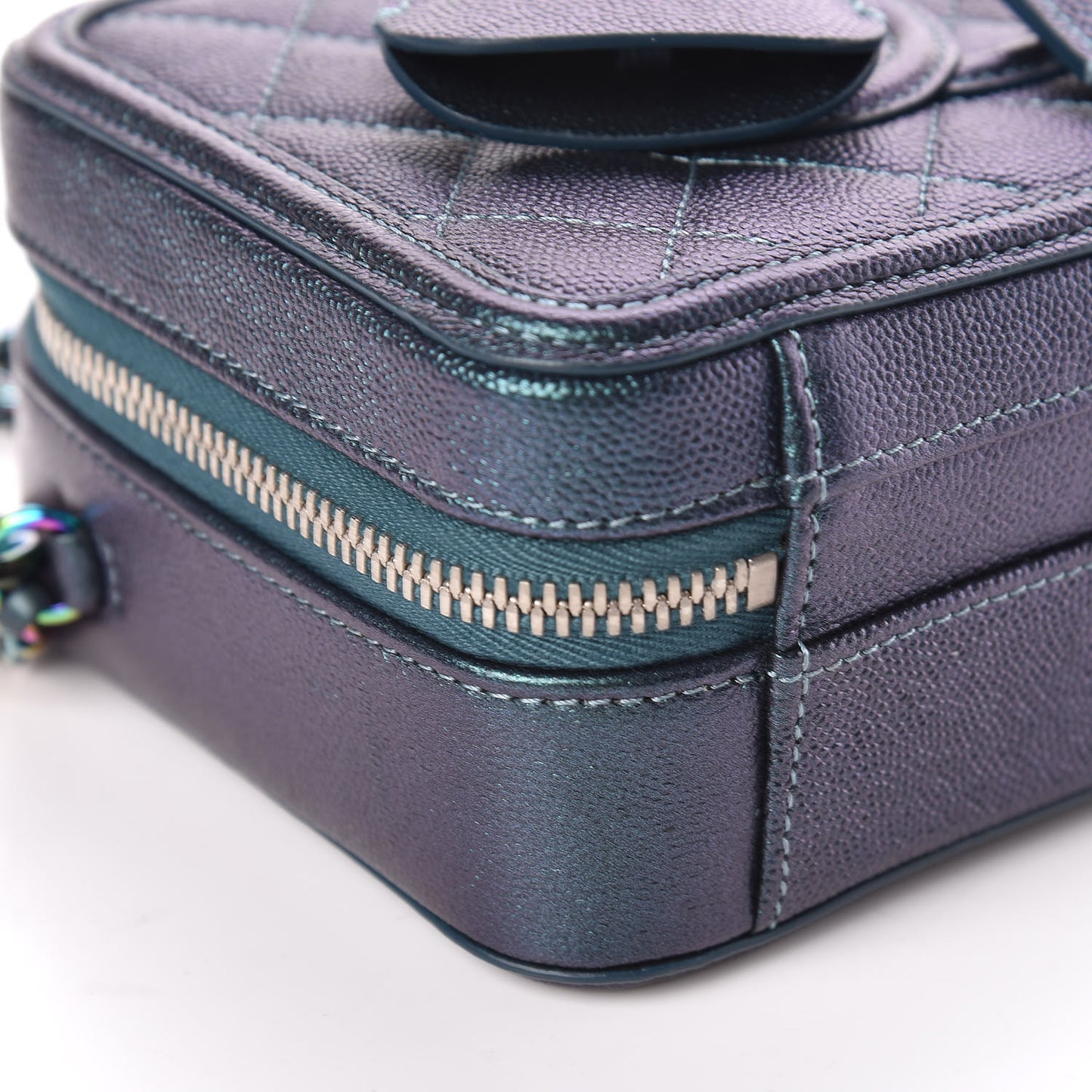 Iridescent Caviar Quilted Small CC Filigree Vanity Case Dark Turquoise