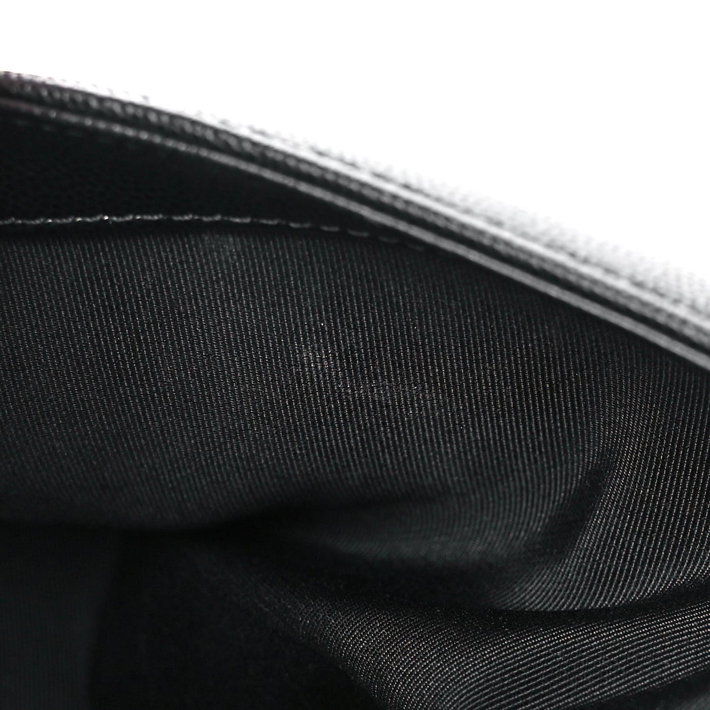 Caviar Quilted Medium Boy Flap Black