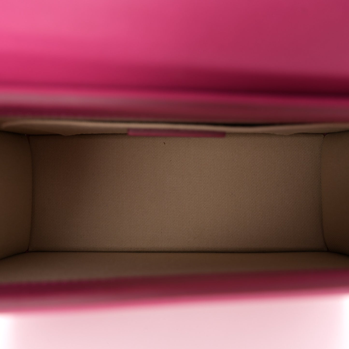 Smooth Calfskin Le Grand Chiquito Pink