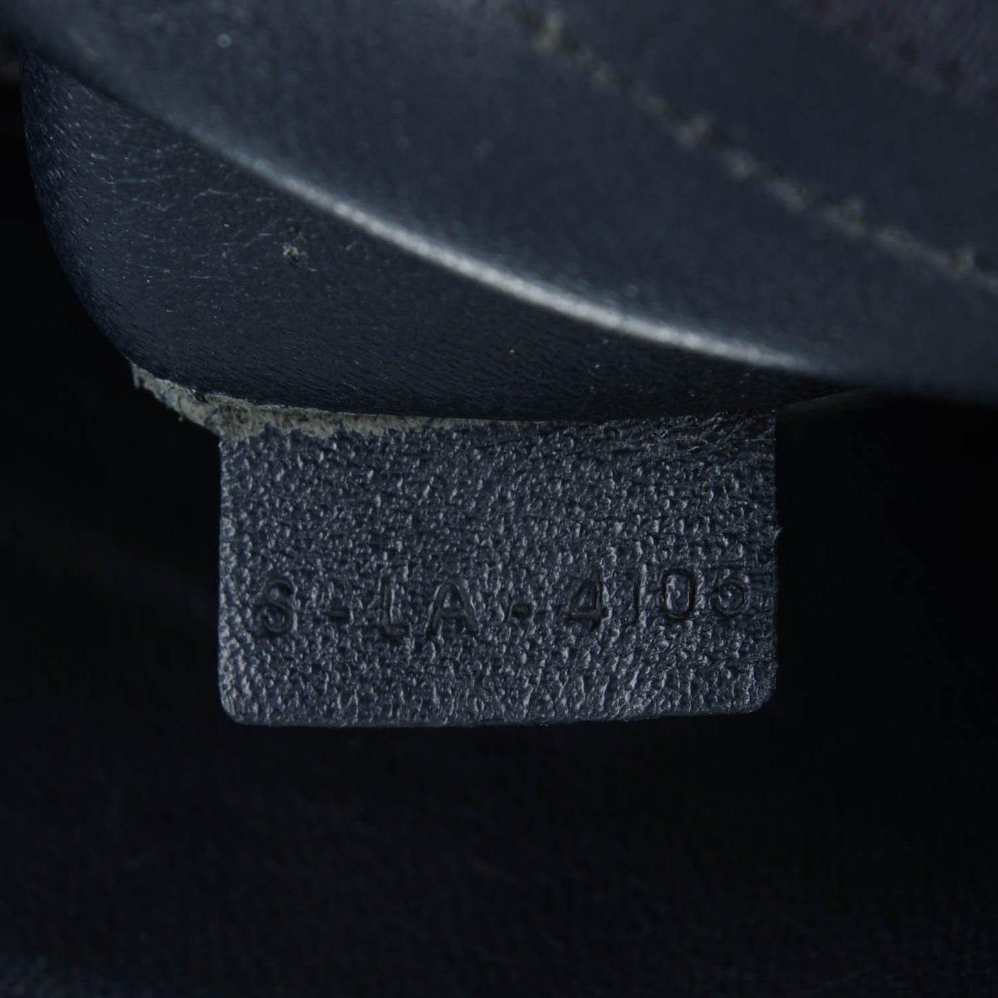 Crocodile Embossed Nubuck Small Belt Cabas Phantom Navy Blue