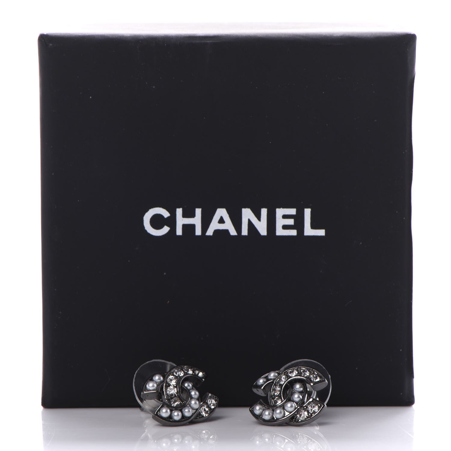 Chanel Ruthenium Crystal Pearl CC Earrings 5 of 5