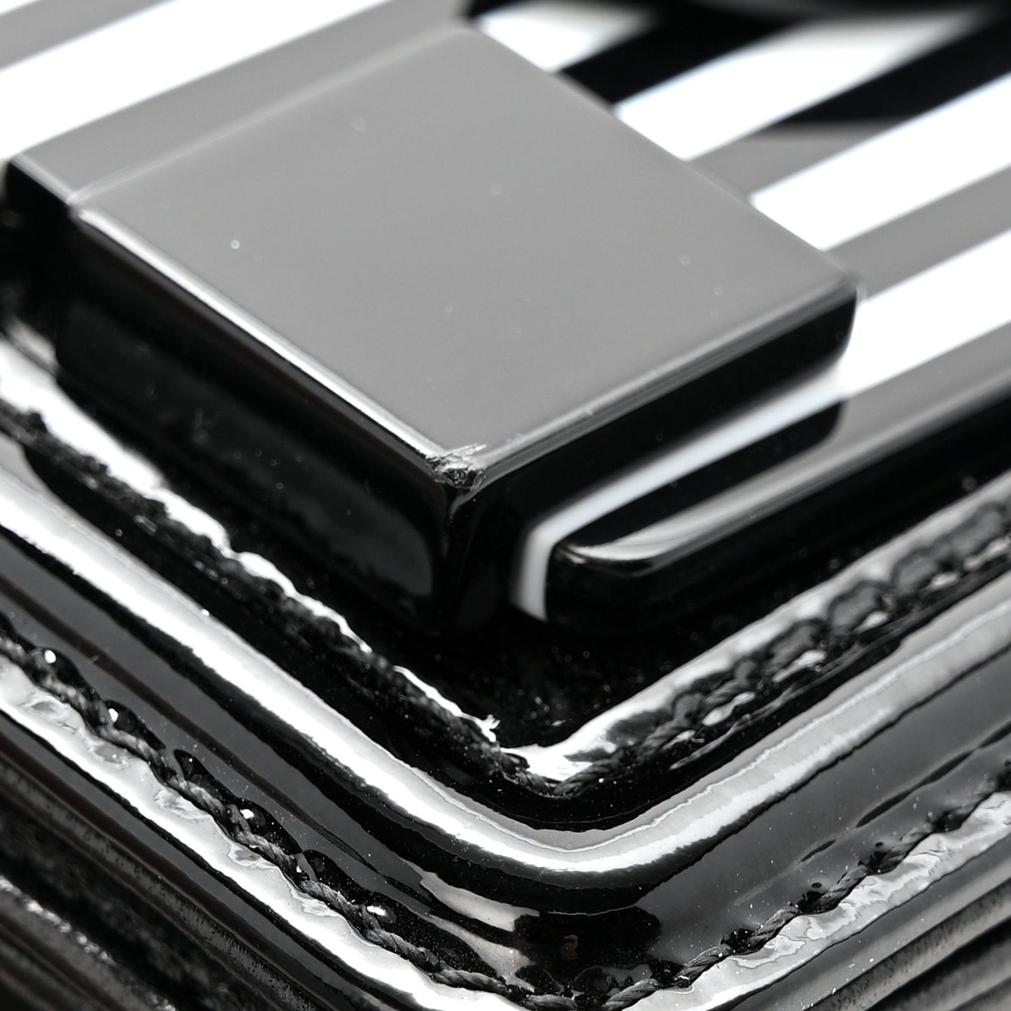 Plexiglass Patent Mini Striped Boy Brick Flap Black White