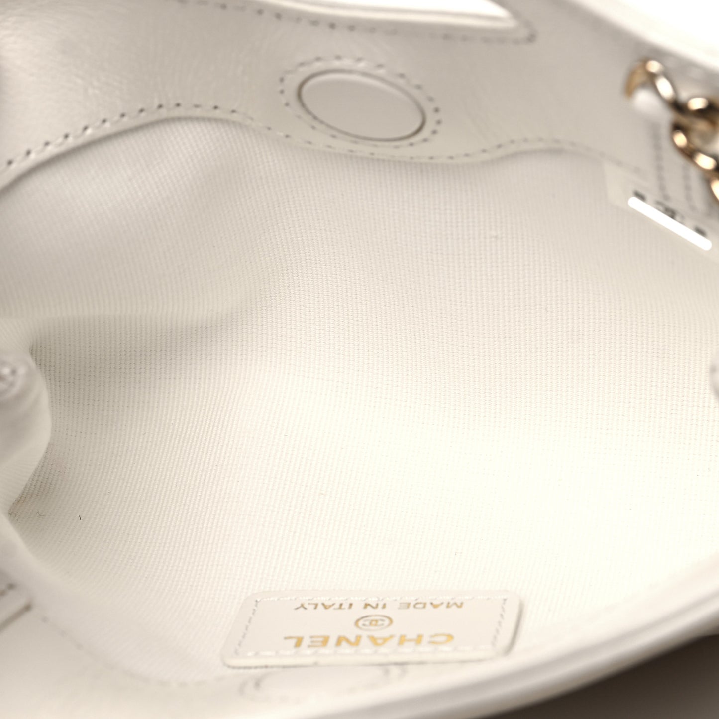 Shiny Lambskin Quilted Micro 31 Clutch With Chain White