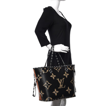 Louis Vuitton Monogram Giant Jungle Neverfull MM Black 2 of 9