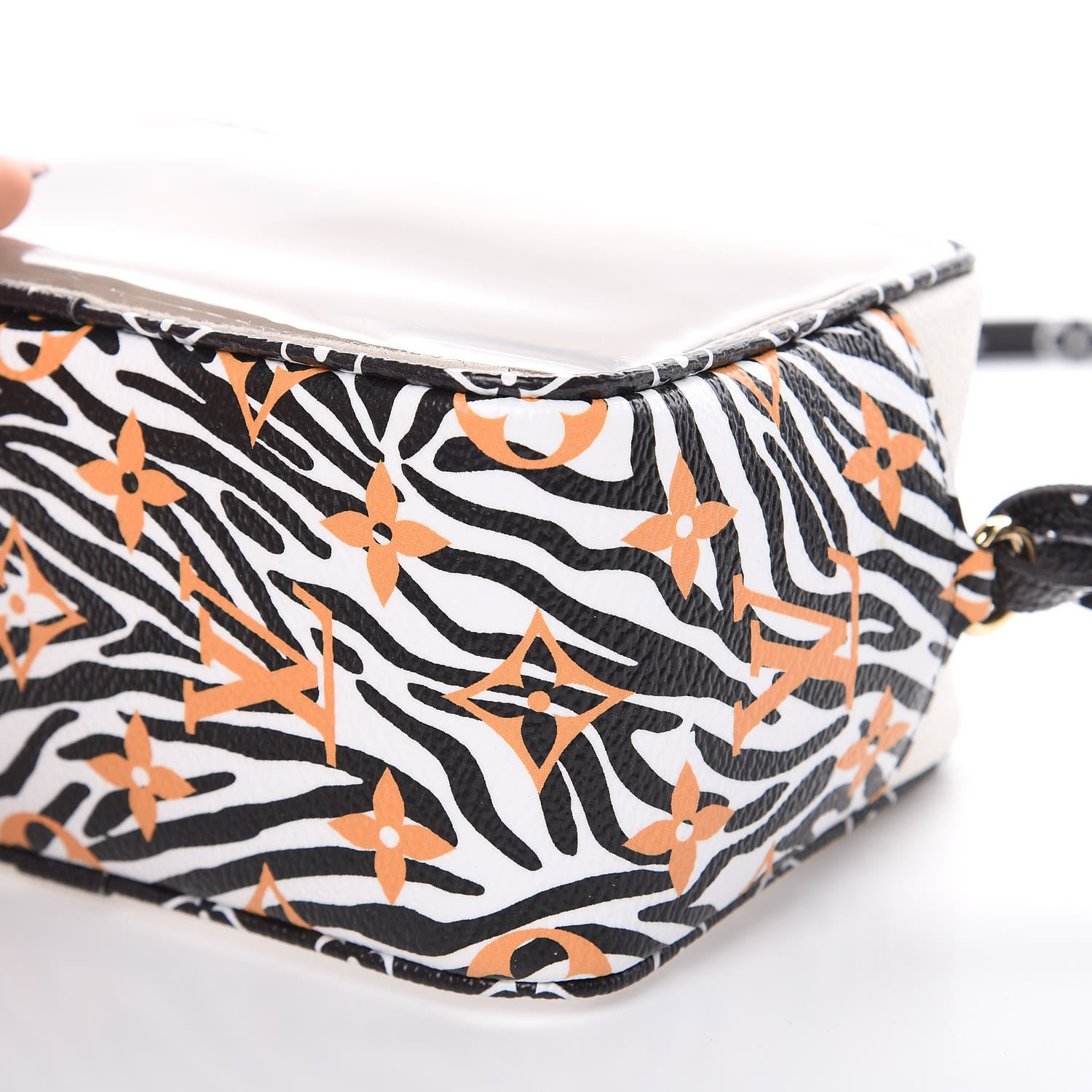 Louis Vuitton Monogram Giant Jungle Beach Pouch Ivory 8 of 8