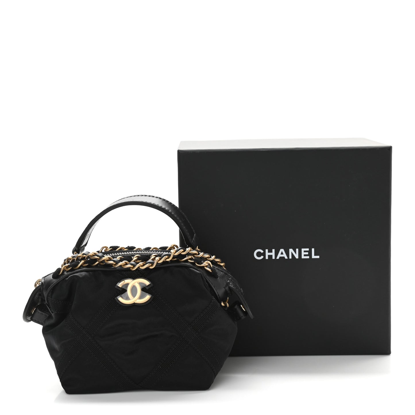Nylon Grosgrain Quilted Lifestyle Clutch with Chain Black
