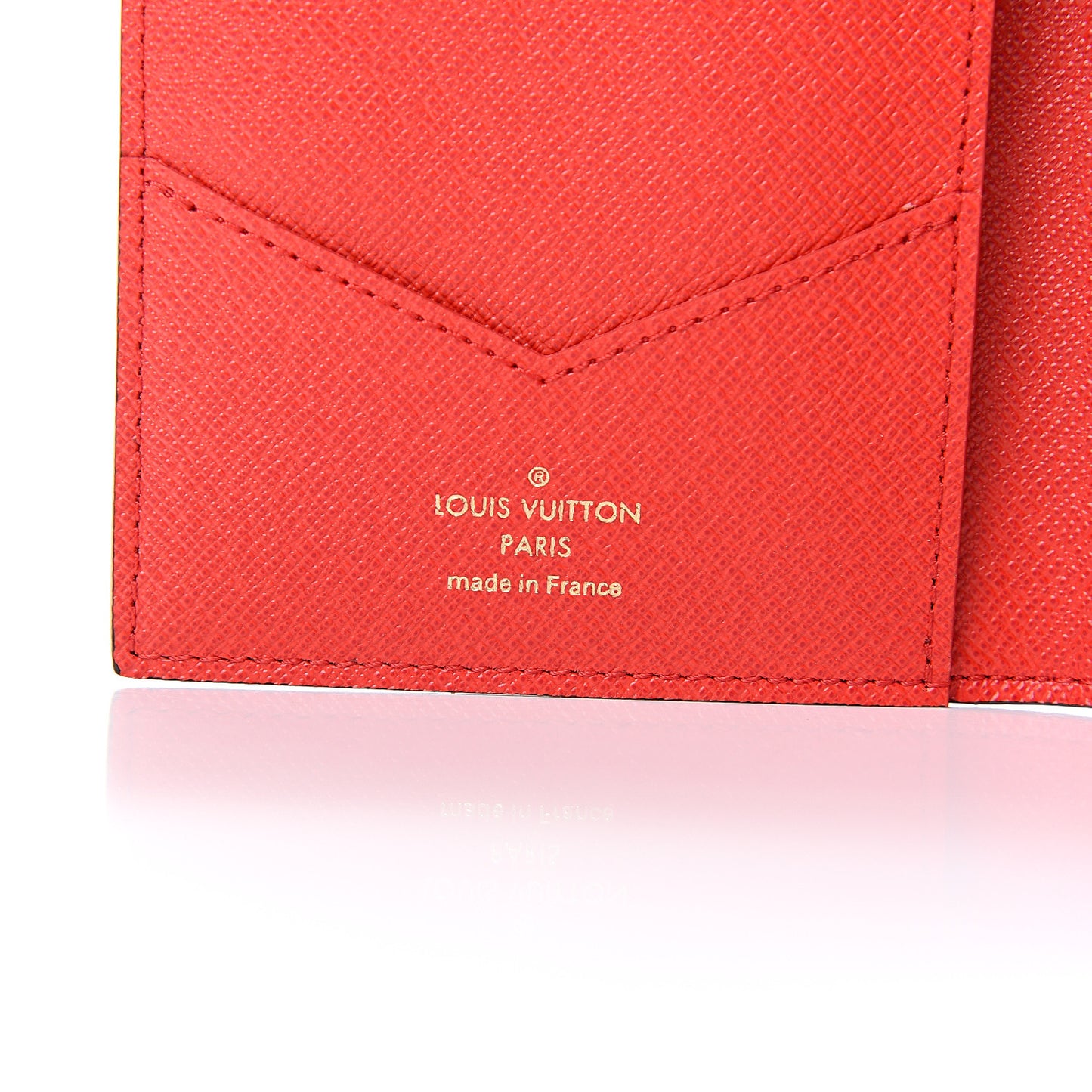 Monogram 2019 Christmas Animation Passport Cover Rouge
